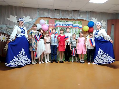 prazdnichnyj-kontsert-rossiya-rodina-moya